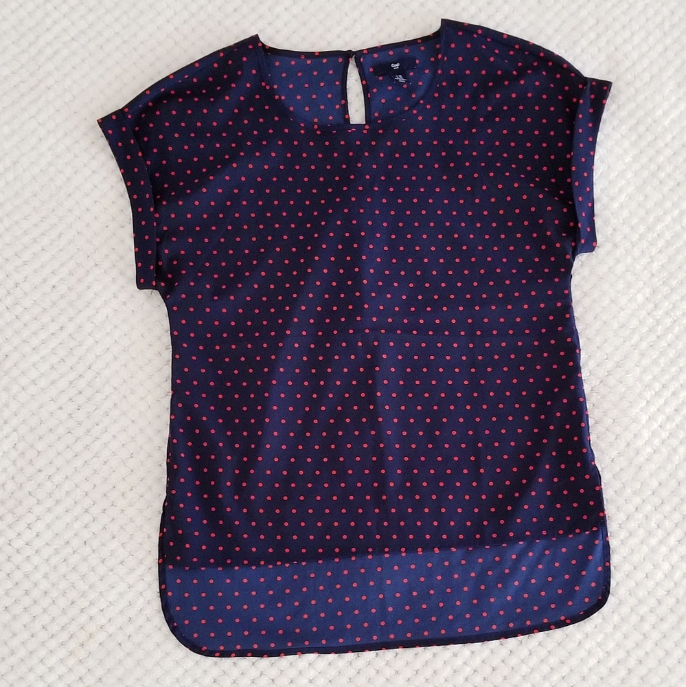 ❤Adorable polka dot blouse❤